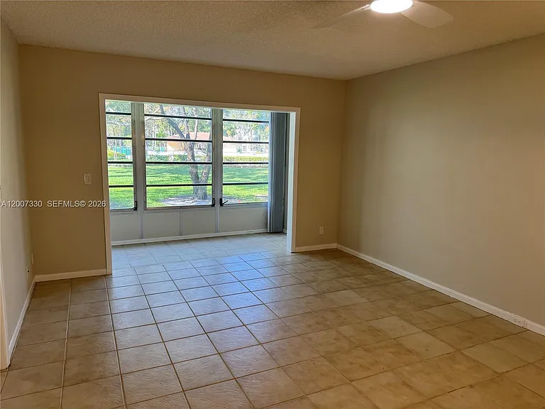 12501 SW 14th St #112R — Photo 24