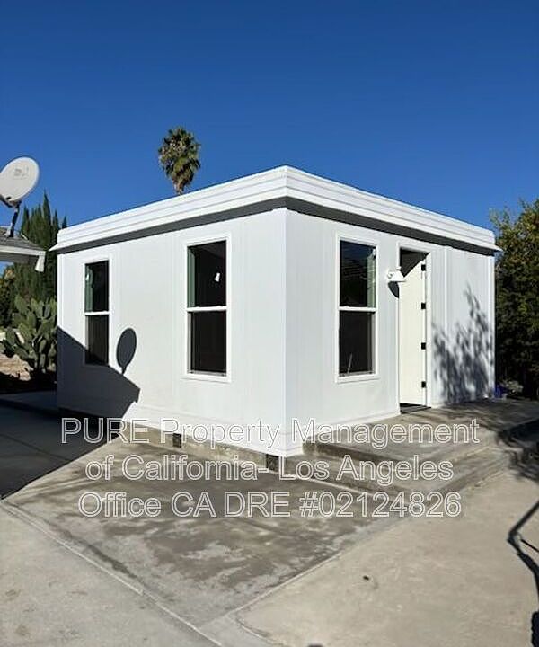 1st image of 1135 E 67th St