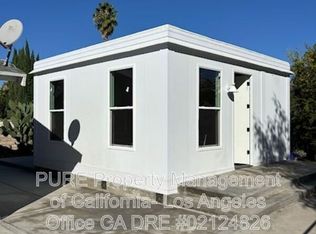1135 E 67th St, Los Angeles, CA 90001