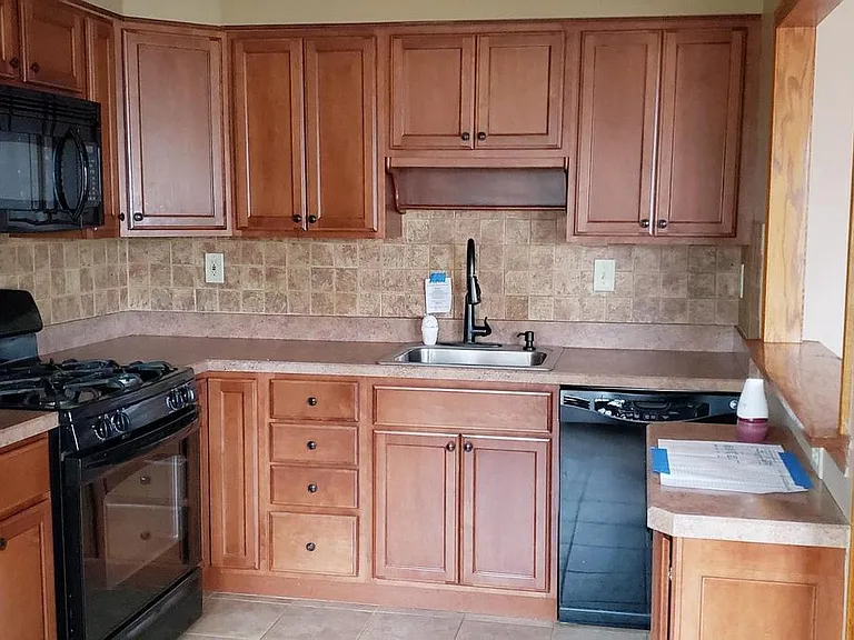 12214 Medford Rd — Photo 2