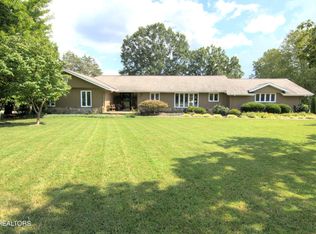 12004 N Fox Den Dr, Knoxville, TN 37934