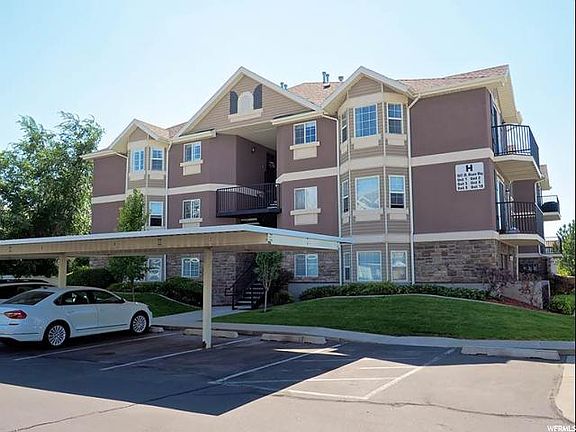 3rd image of 1641 W Alsace Way Unit H10