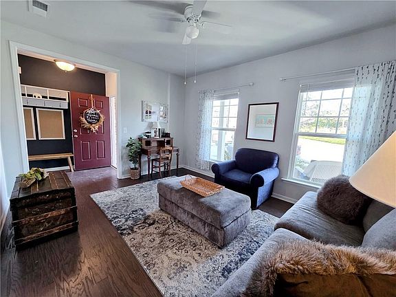 5th image of 3042 Lowell Rd