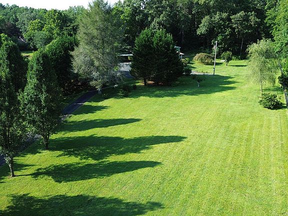 3rd image of 1211 Scenic Dr