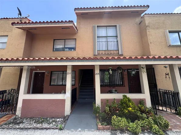 2740 W 62nd St APT 205, Hialeah, FL 33016