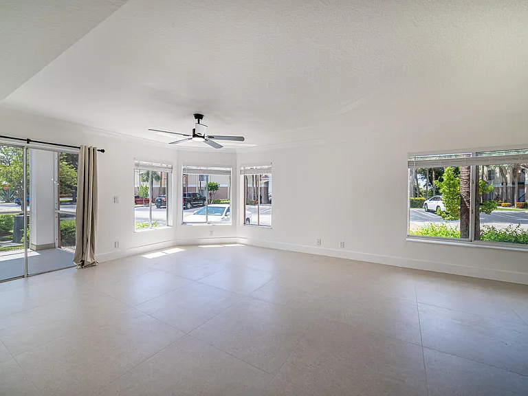 815 W Boynton Beach Blvd #12-106 — Photo 14