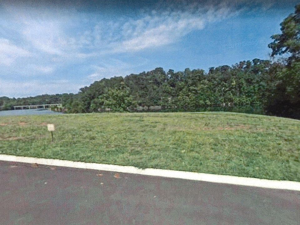 2nd image of 1155 Reynolds Rd