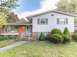 8625 Moraine Ave, Munster, IN 46321