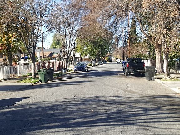 5th image of 224 W 16th St