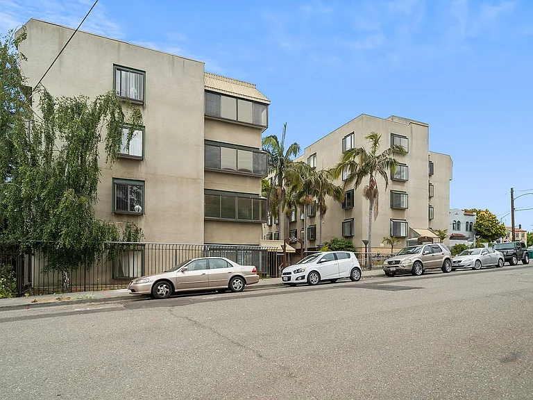 Park Glenview Apartments- Boutique Senior Living — Photo 25