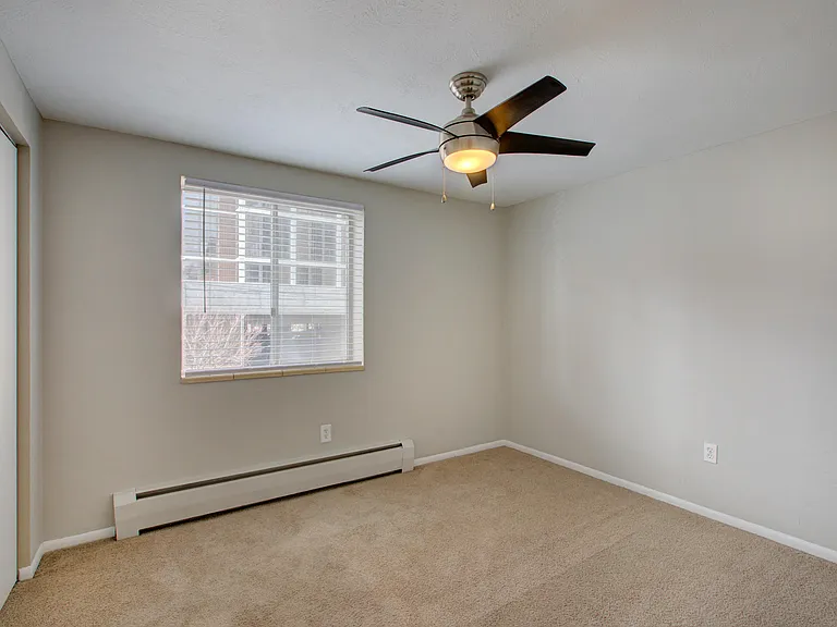 Topaz Apartments — Photo 44