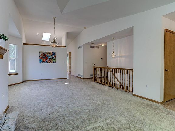 5th image of 9714 W Euclid Dr