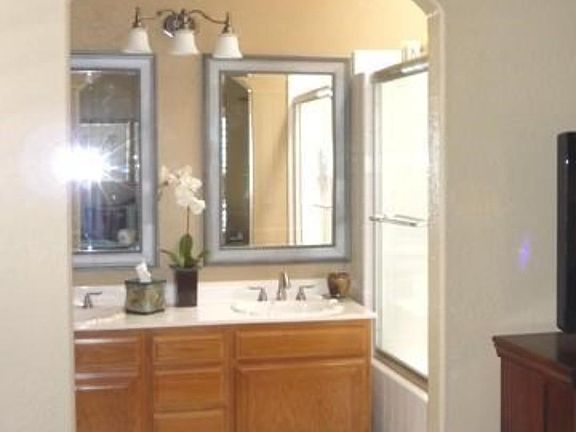 5th image of 1068 Sheffield Pl