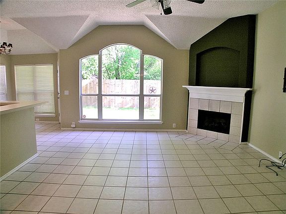 2nd image of 803 Cain St