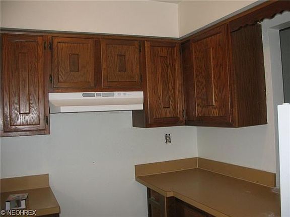 3rd image of 1333 Cedarwood Dr