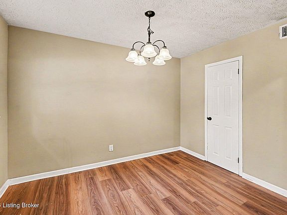 5th image of 13601 Greystone Ave