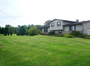 6410 Columbus Rd, Shreve, OH 44676