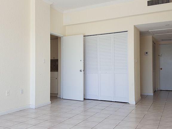 5th image of 11111 Biscayne Blvd #114