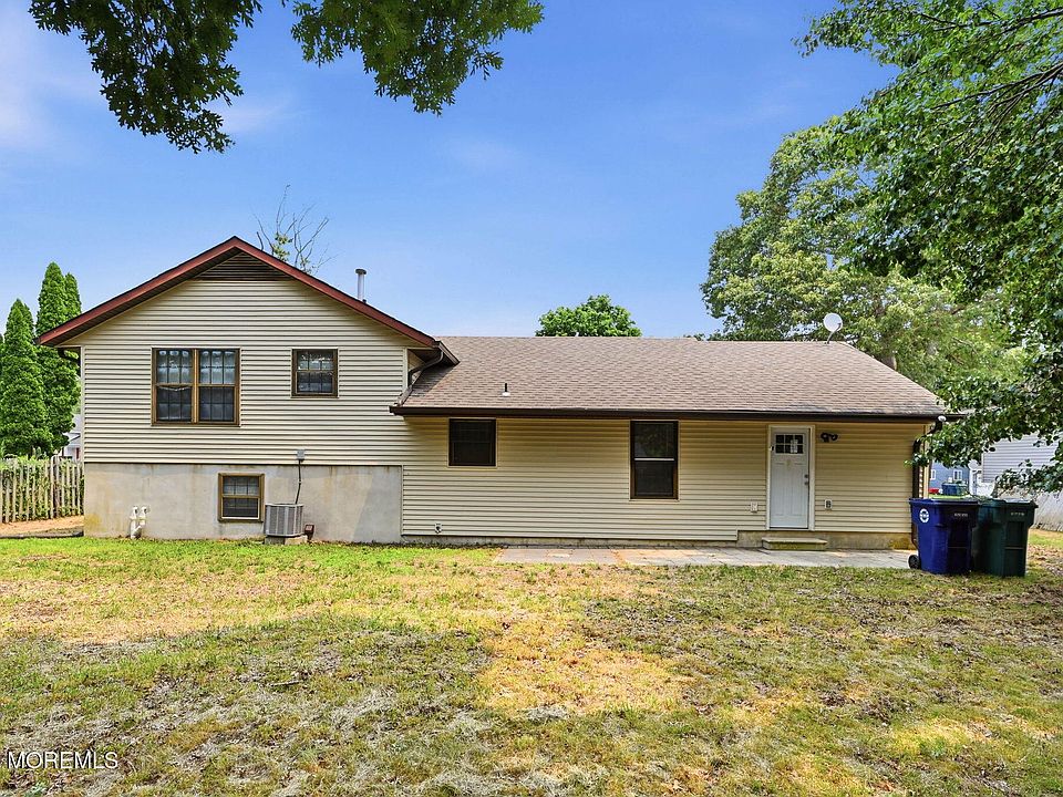 1st image of 95 Hollybrook Drive