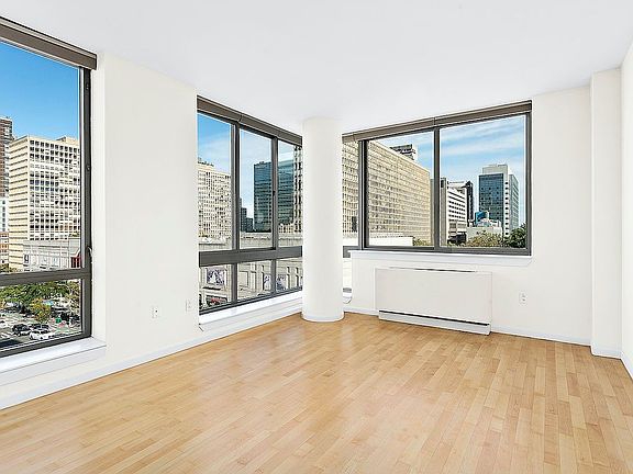 2nd image of 250 E 30th St APT 6B
