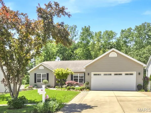 34 Eagle Spur Ct, Saint Charles, MO 63303