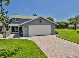 2 Lake Fairgreen Cir, New Smyrna Beach, FL 32168
