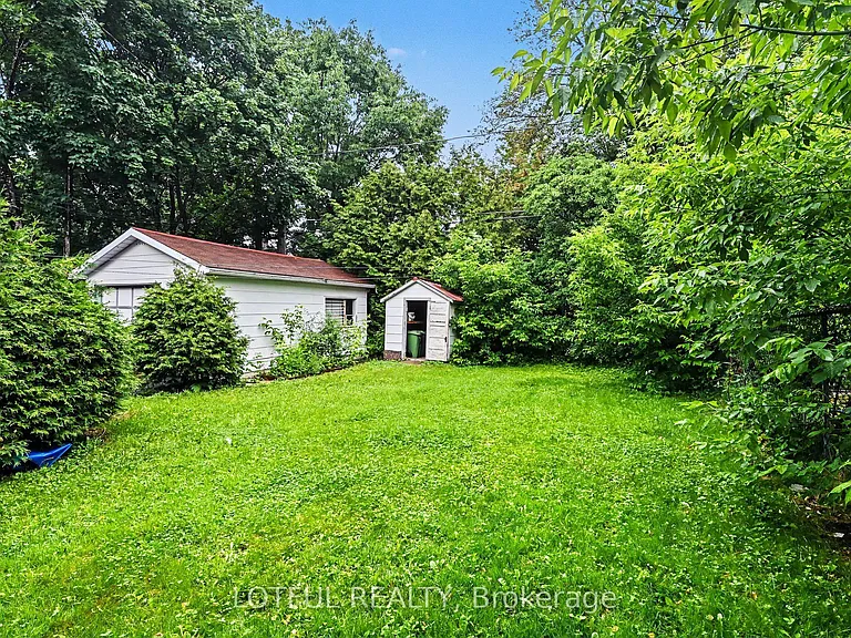 2427 Chasseur Ave #3 — Photo 20