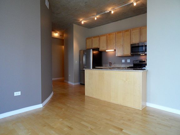2nd image of 700 N Larrabee St APT 1609