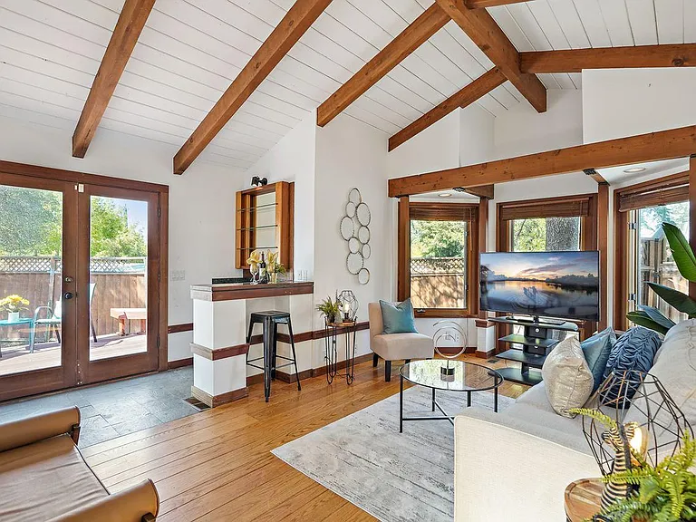 20205 Saratoga Vista Ct — Photo 21