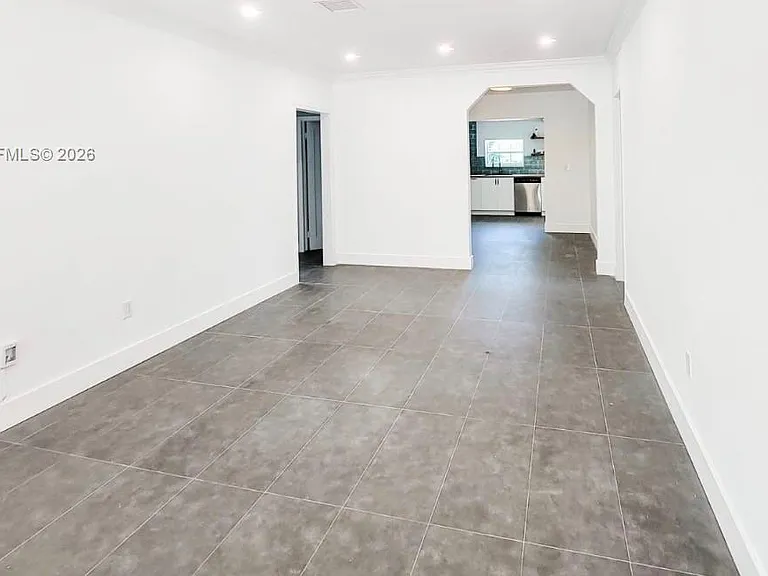 3685 SW 1st Ave — Photo 5