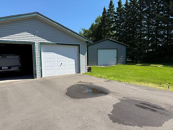 3rd image of 20322 S Riverside Dr