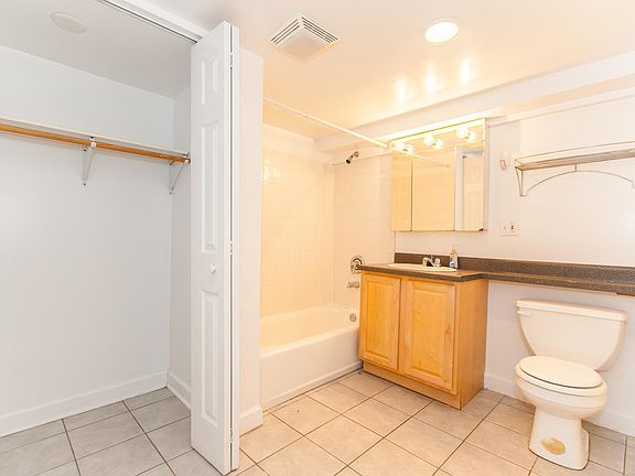 5th image of 1460 W Grace St #1W