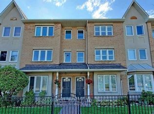 28 Rosebank Dr #1010, Toronto, ON M1B 5Z1