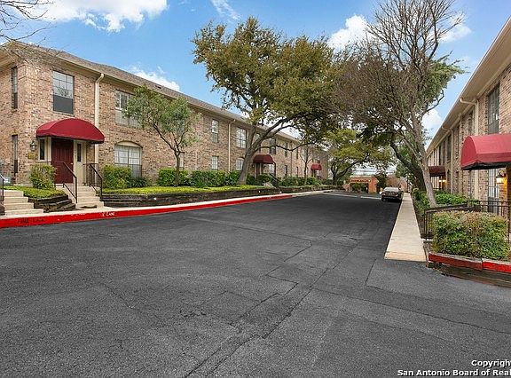 2nd image of 7926 Broadway St APT 506