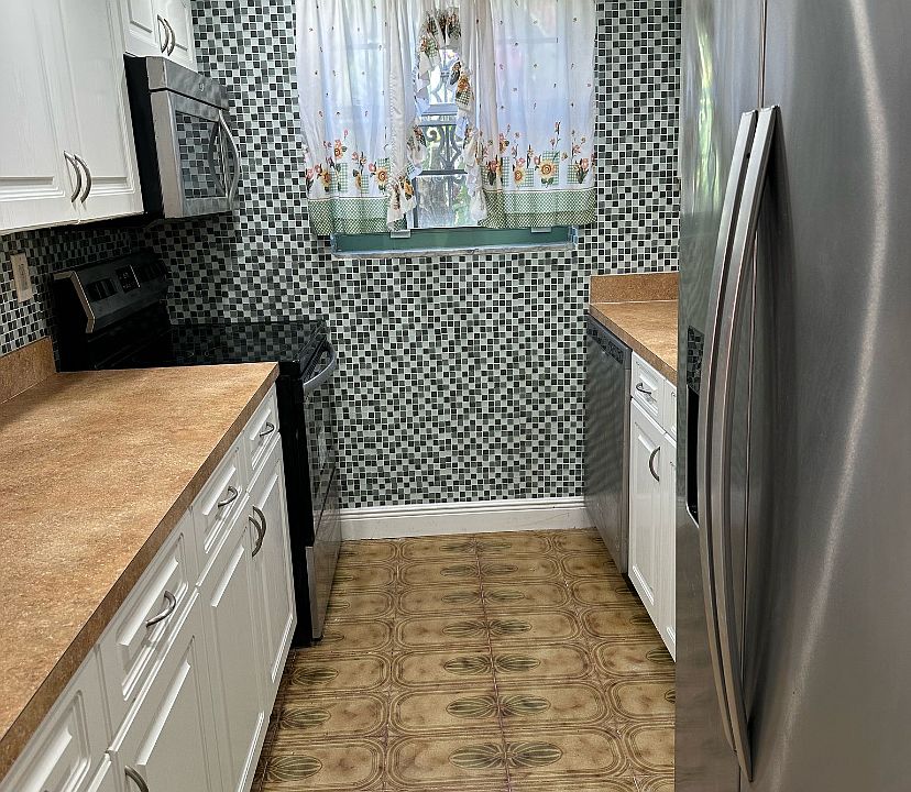 1st image of 267 NE 141st St
