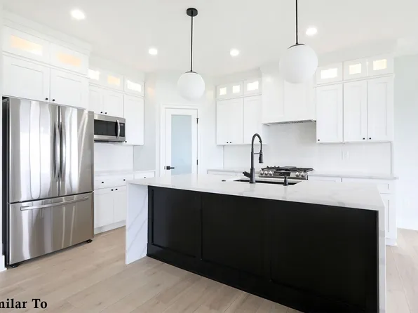 460 NE Monarch Dr, Polk City, IA 50226