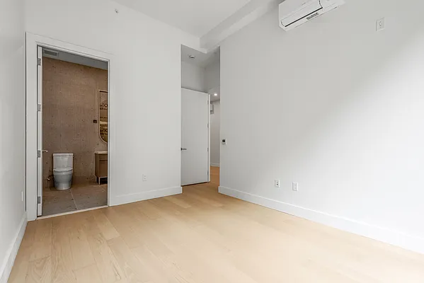 Rented by Nooklyn NYC LLC | media 8