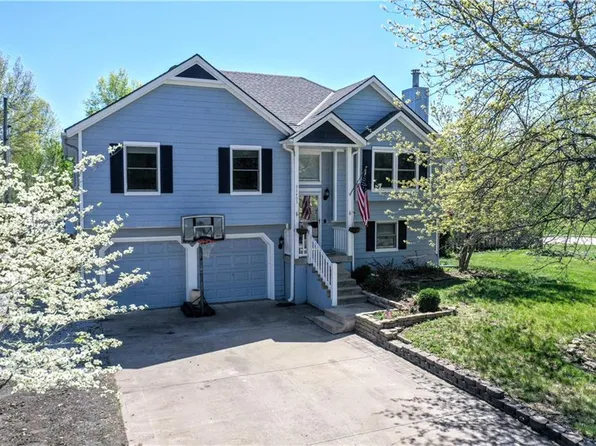 33405 W 88th Ter, De Soto, KS 66018