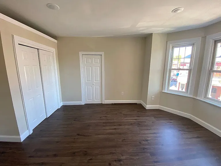 445 Manor St — Photo 23