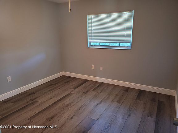 5th image of 12529 Dearborn Dr