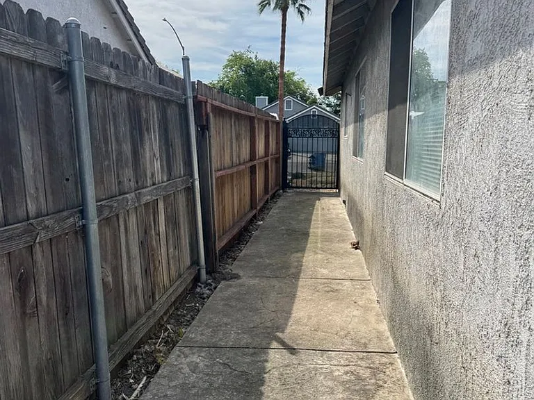 5337 Barbados Cir — Photo 4