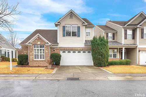 401 Courthouse Dr Photo 1