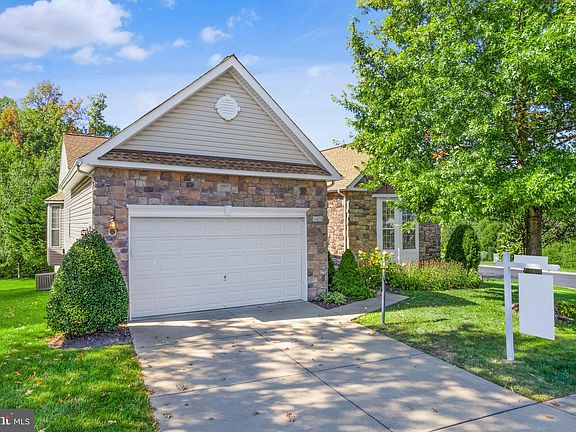 2nd image of 16859 Four Seasons Dr