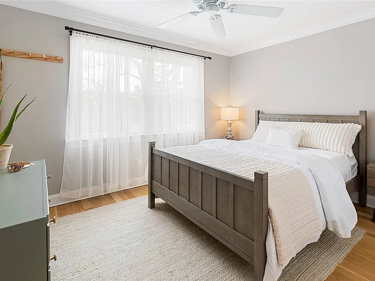 29 Missapoque Ave — Photo 13