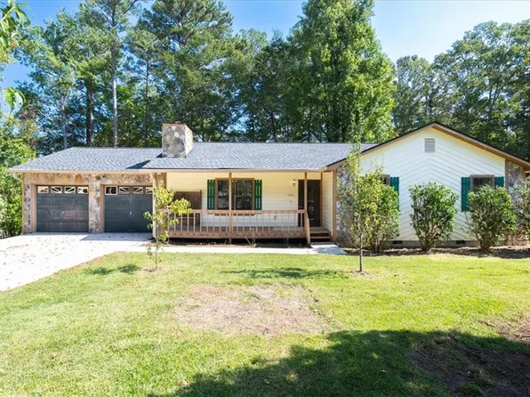 1600 Sky Crest Dr, Lithia Springs, GA 30122