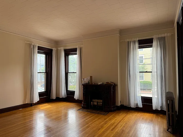 241 Middle St #1 — Photo 6