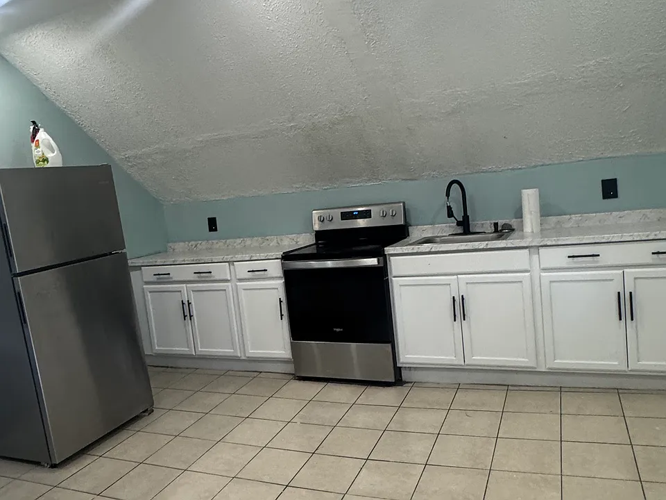 19 Beech St #3