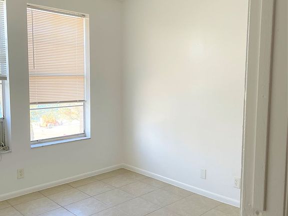 5th image of 2716 S Dixie Hwy APT 301