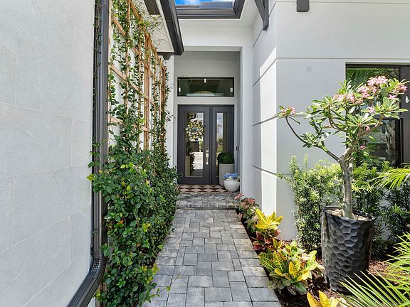 3rd image of 12511 Solana Bay Circle
