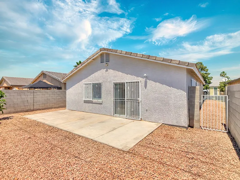 5683 Halvern Ave — Photo 14